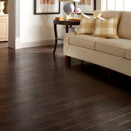 Williamsburg in Oak Black Pearl