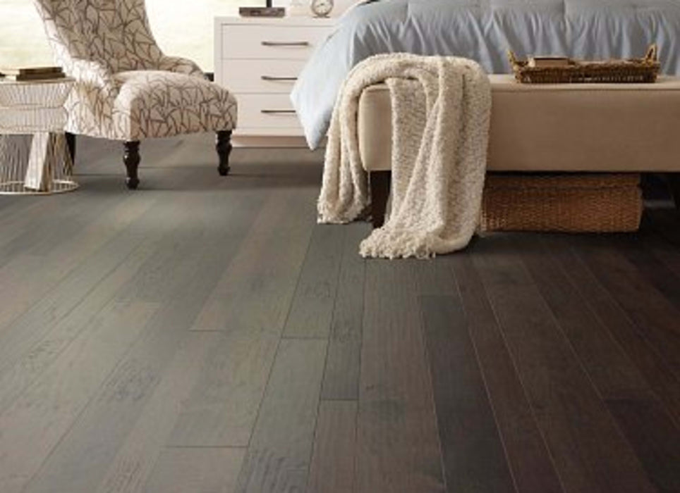 JOYWOOD HICKORY MIXED in Pumice