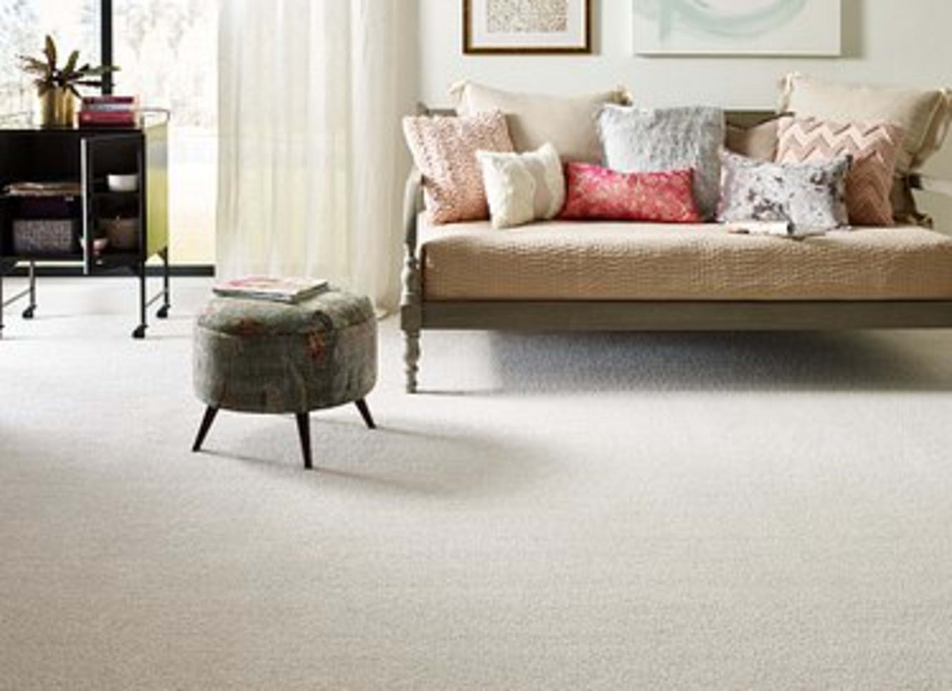 COMFORTING I in Porcelain Carpet