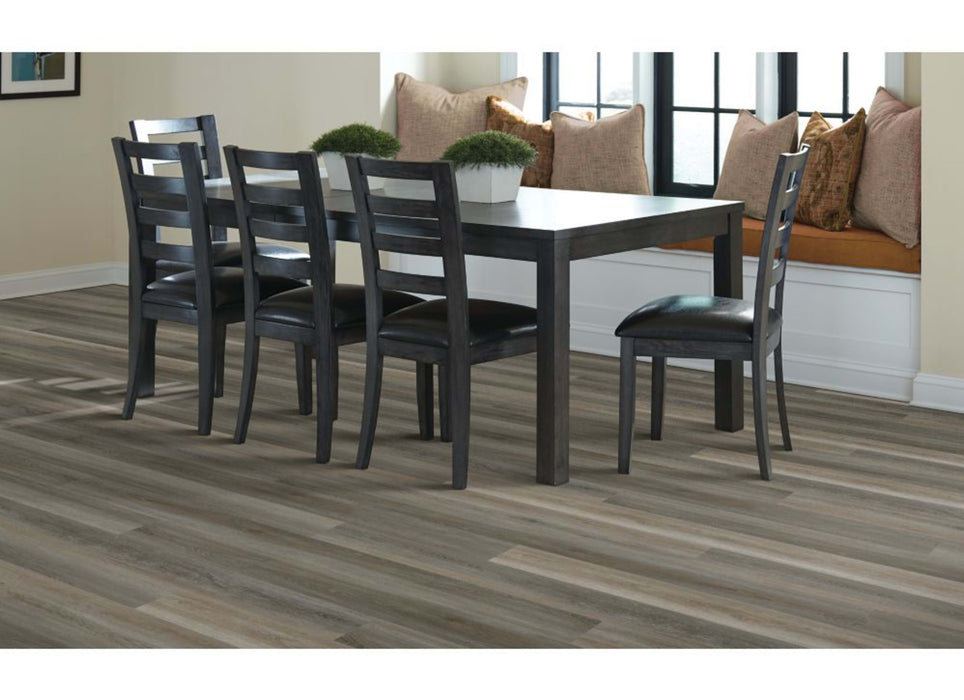 Lush Terrace in Smoked Oyster