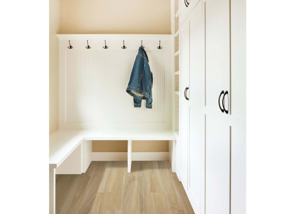 Bowman II in Eastern Meadowlark Pine