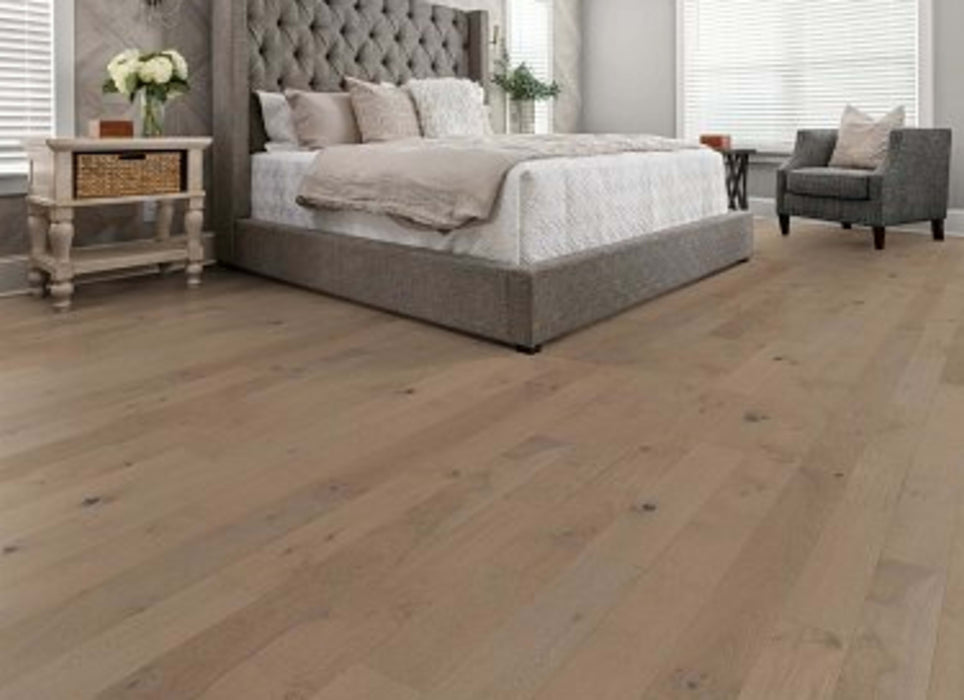 ELEGANCE OAK in Tiramisu