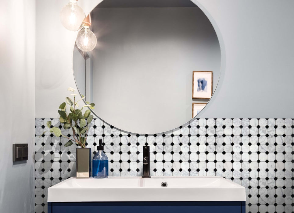 Octagon in Carrara And Black