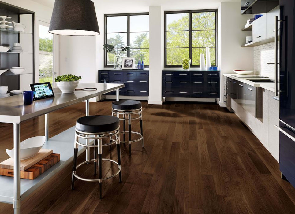 Natural Forest Oak Solid in Tudor Brown 5"