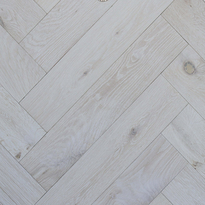 Herringbone Custom in Hr18100 Hardwood