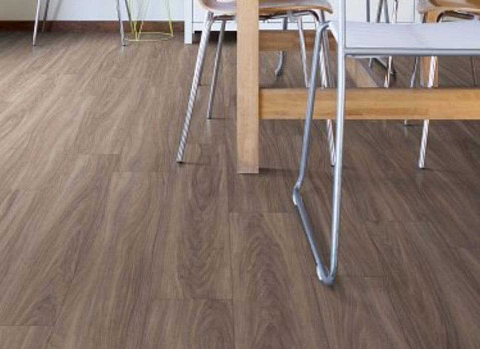 CLAREMORE PLUS in Cinnamon Walnut