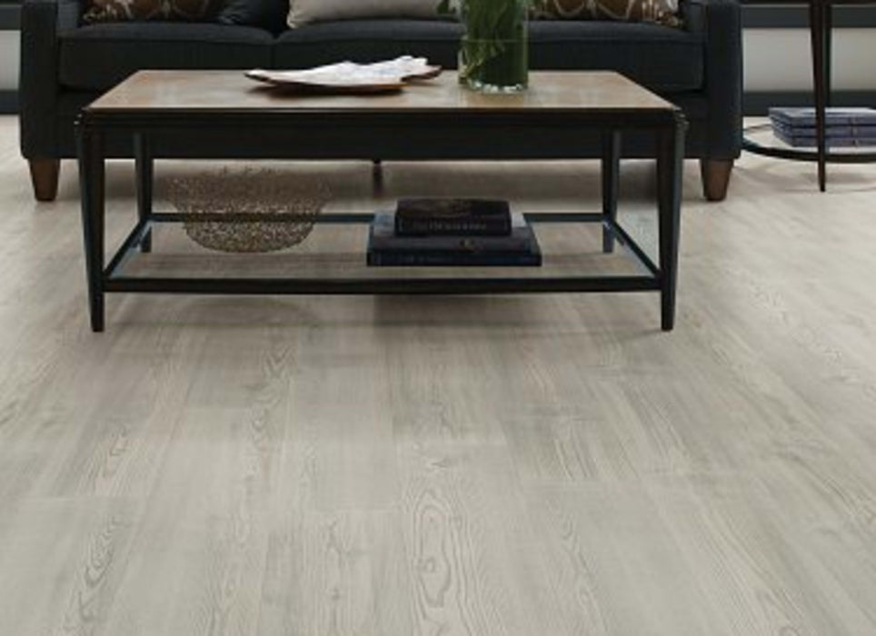 CASTLE HAYNE in Clean Pine