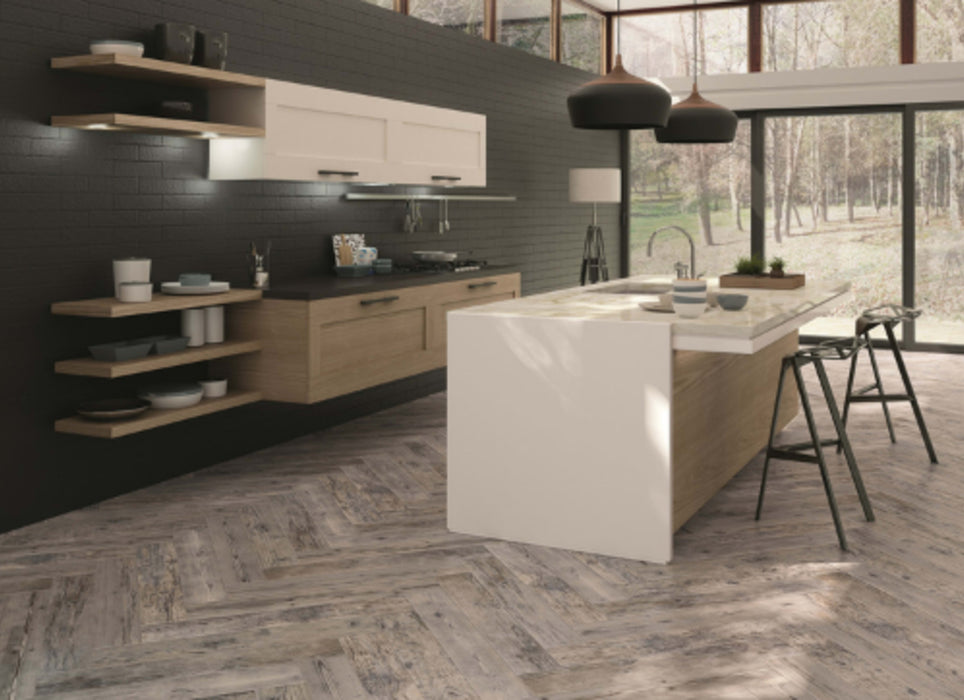 Grand Sequoia in Mid Blue