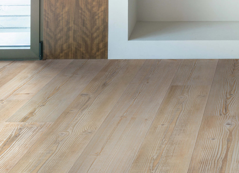 Coretec Originals Premium 7X60 in Sunlit Pine